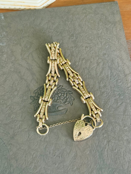 9ct Gold Vintage Gate Link Bracelet with Decorative Padlock