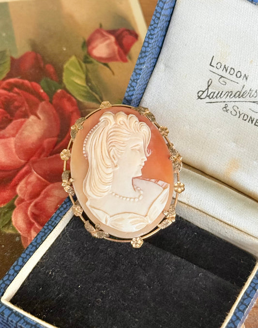 9ct Gold Shell Cameo Brooch | Ornate Floral Frame | Mid 20th Century