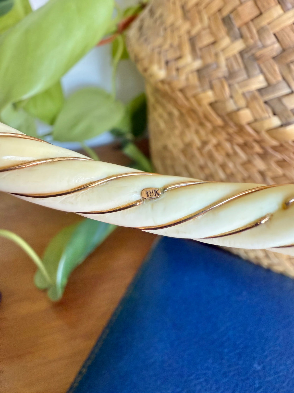 Ivory and 18ct Yellow Gold | Hand Carved Twist Bangle circa 1900’s