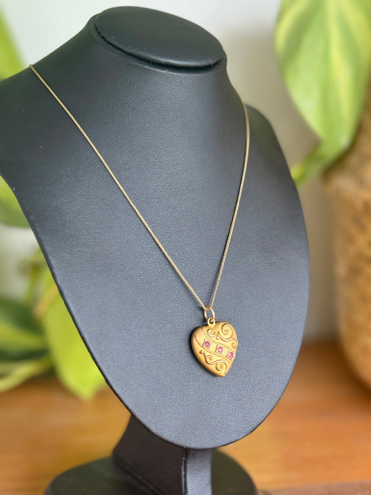 Antique Australian 9ct Bloomed Gold Heart Pendant with Rubies on Original Chain | Robert Rollason & Co. Ltd