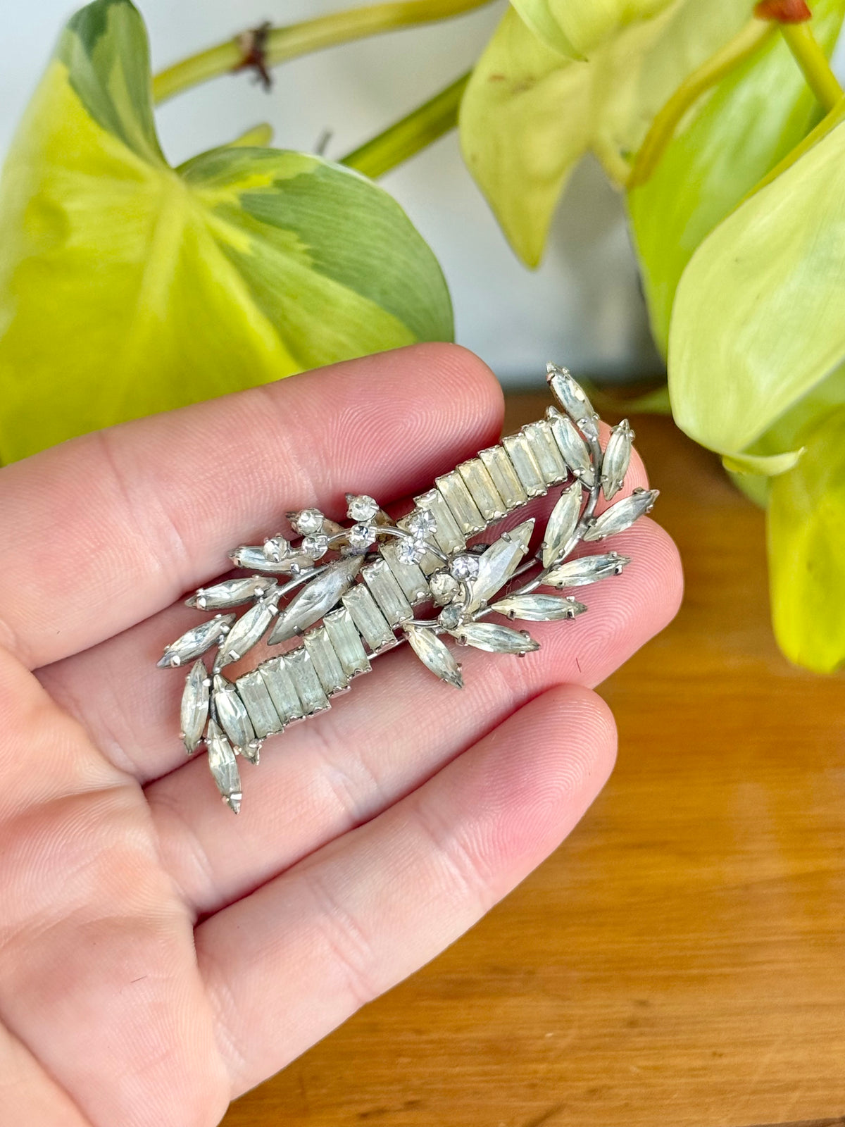 Jewelcrest Brooch by Donald Simpson | Mid-Century Australian Costume Jewellery with Paste Stones