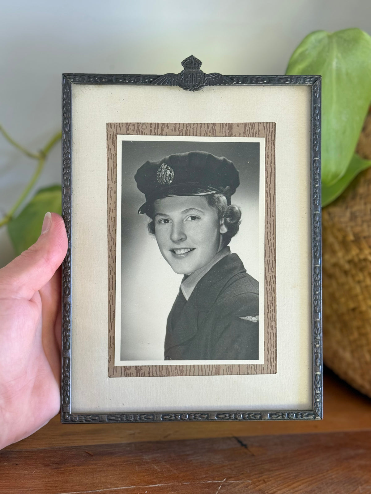 WW2 Australian RAAF Sweetheart Frame | Soldier Photo | Excellent Condition | Collectable