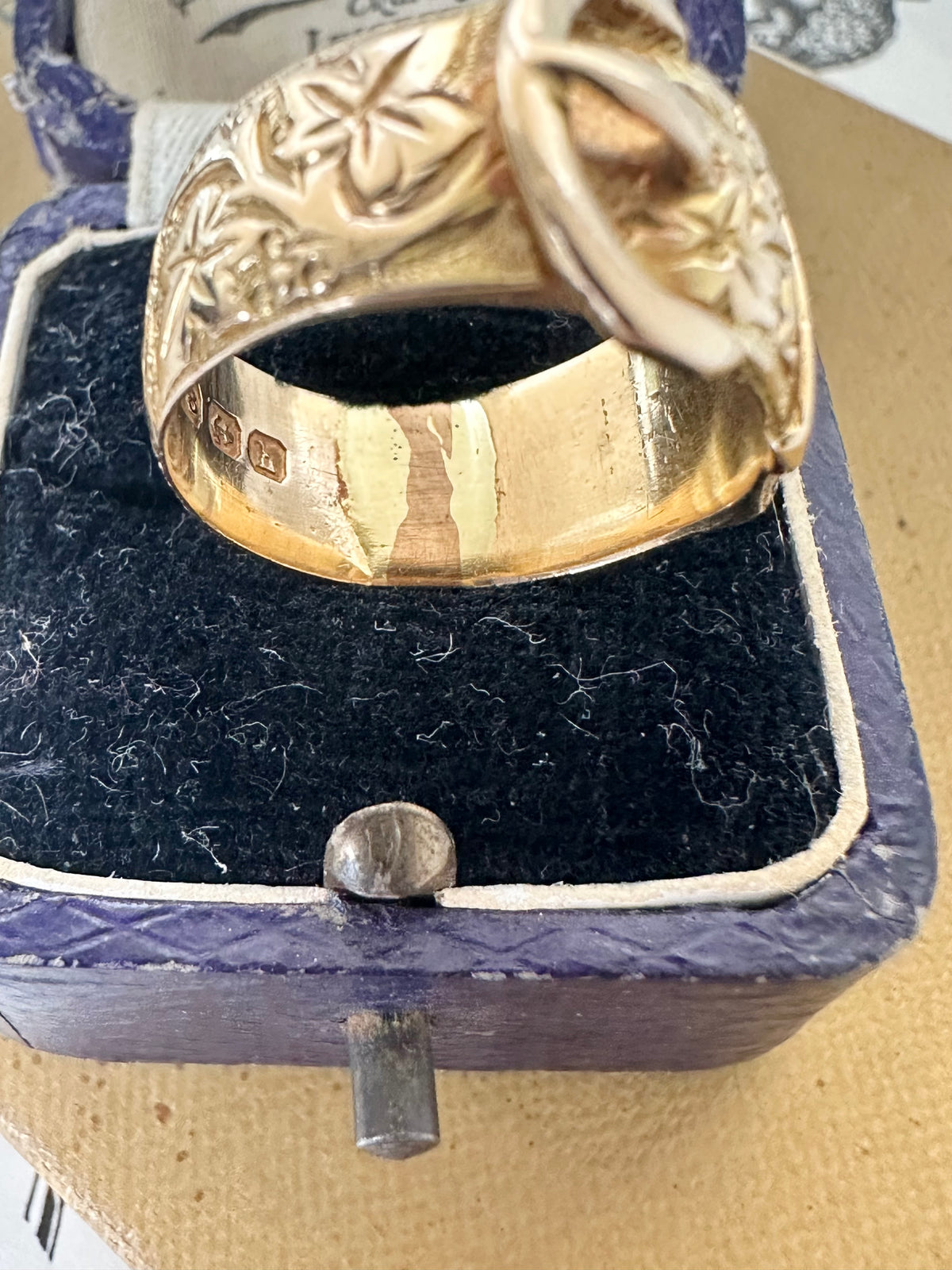 18ct Solid Buckle Ring | Antique, Hand Engraved