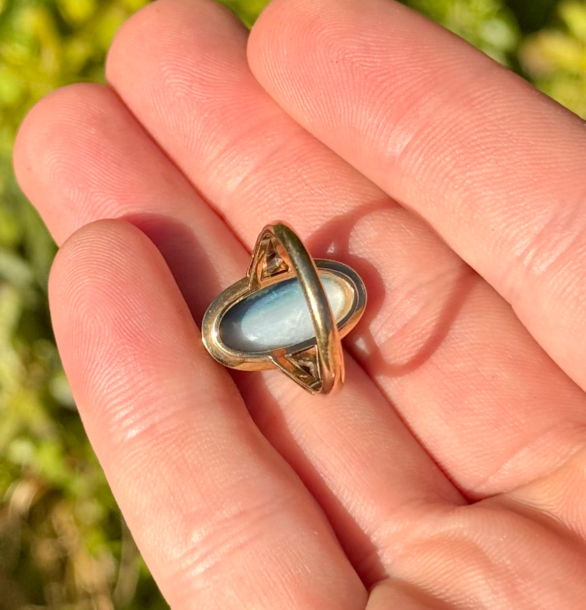 9ct Gold Solid Opal Ring | Vintage Beauty with Fluid Lines, late 20th century