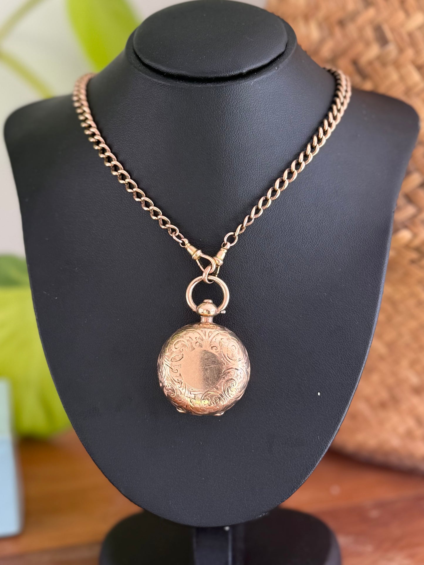 Circa 1910 Round Dennison 9ct Gold-Cased Sovereign Holder – Rose Gold – 30mm